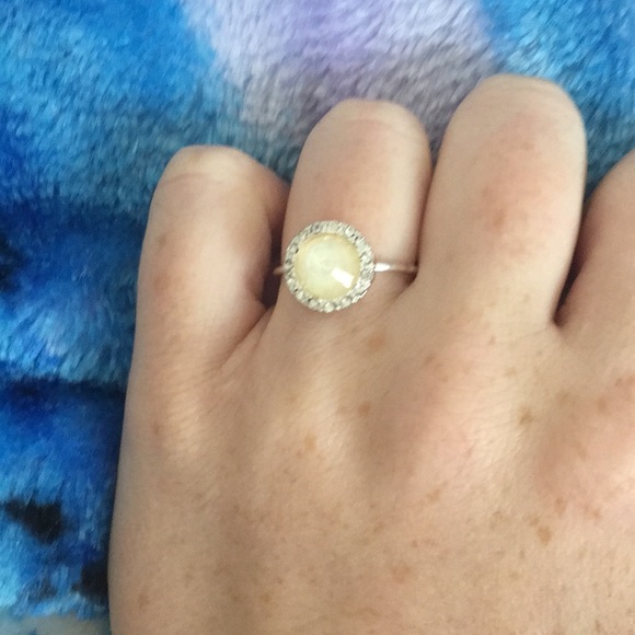 small circle ring - Picture 2 of 2
